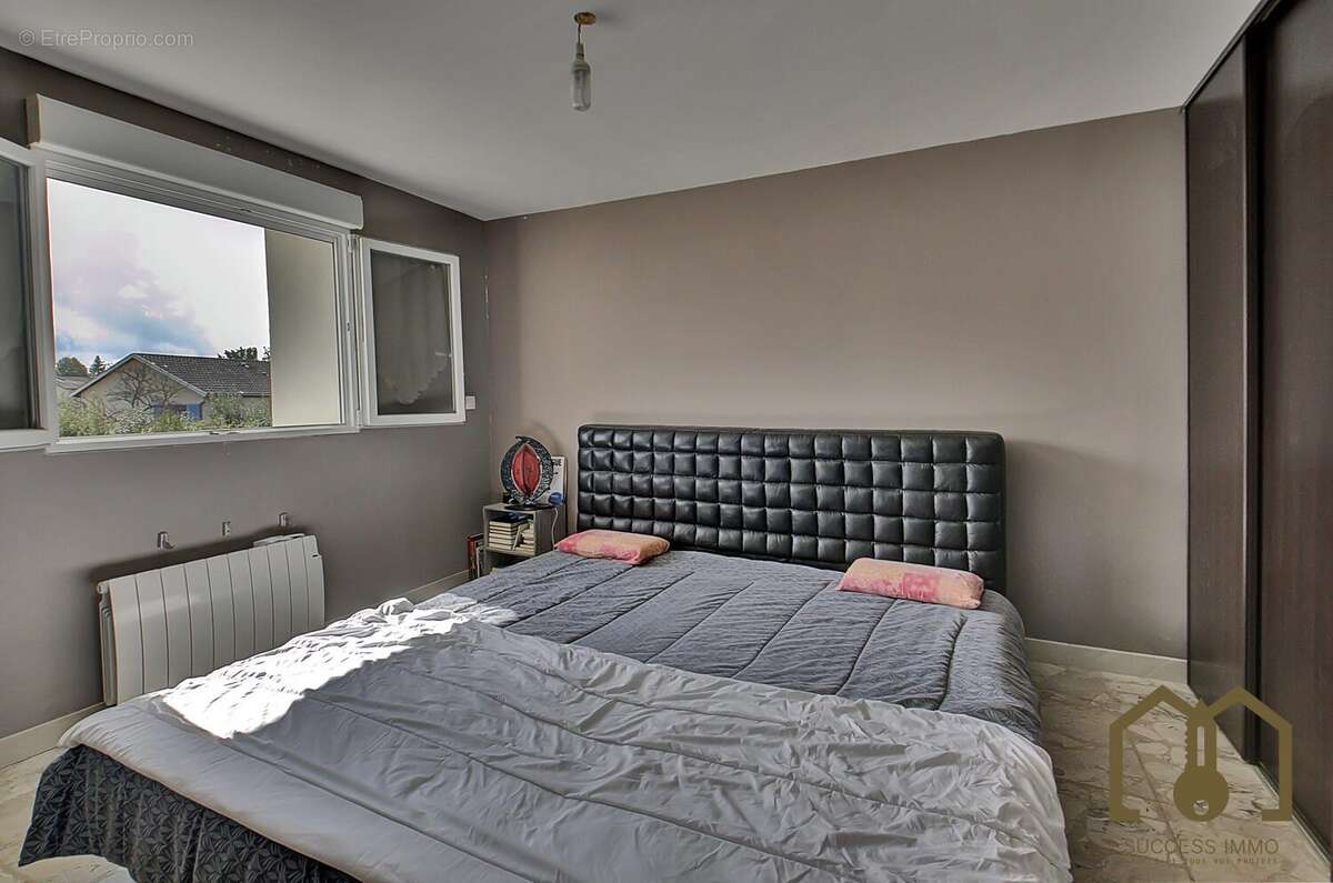 Maison à SAINT-ROMAIN-DE-JALIONAS