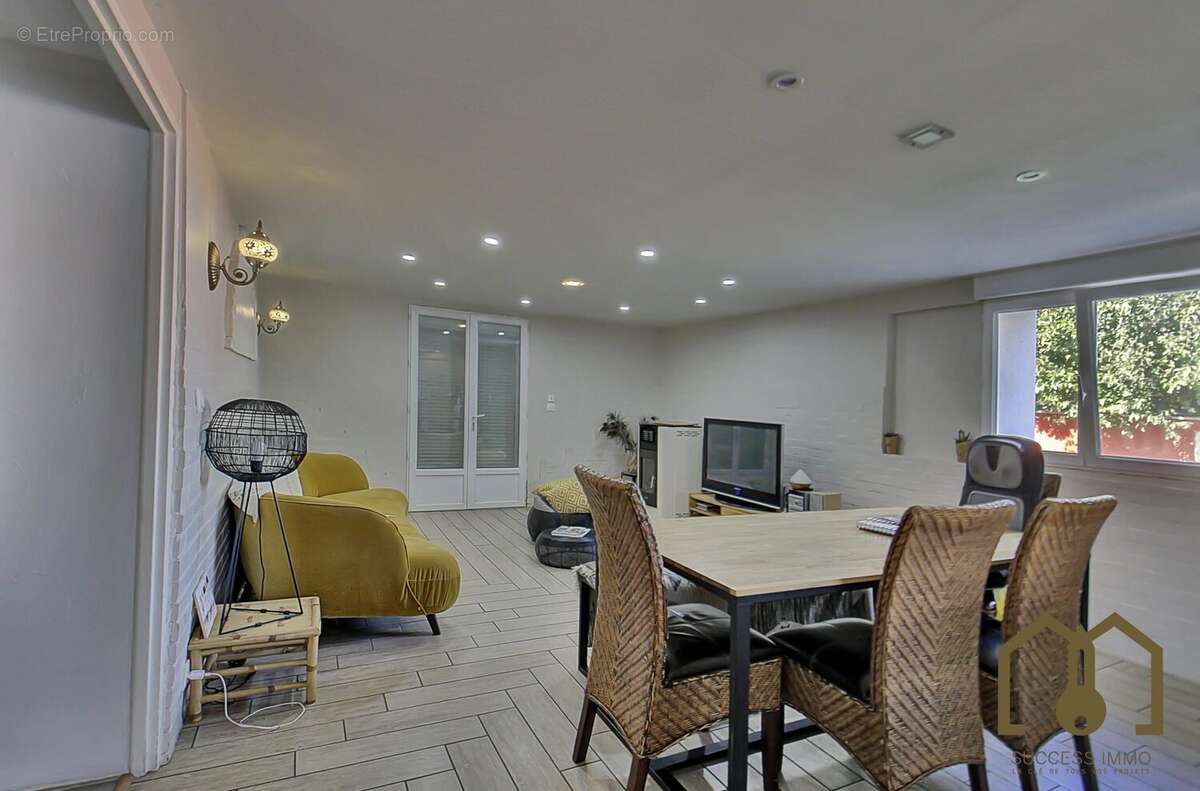 Maison à SAINT-ROMAIN-DE-JALIONAS