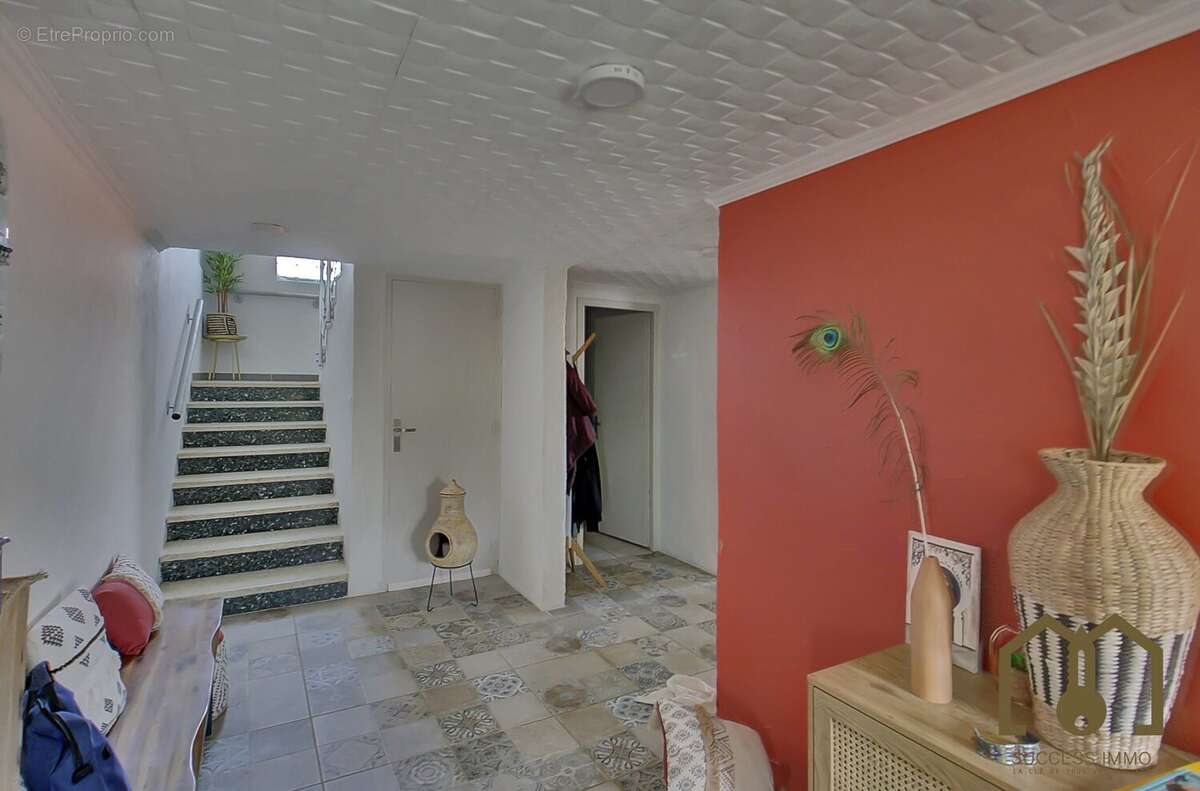 Maison à SAINT-ROMAIN-DE-JALIONAS