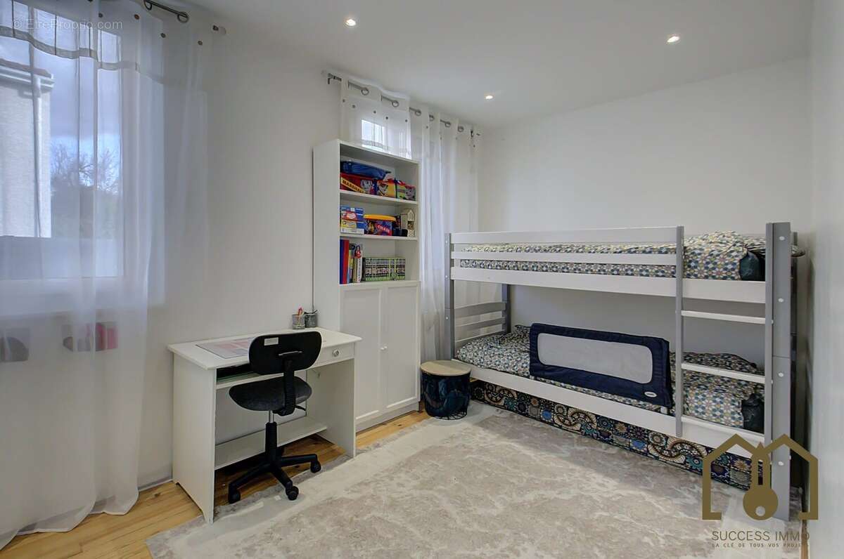 Maison à VAULX-EN-VELIN