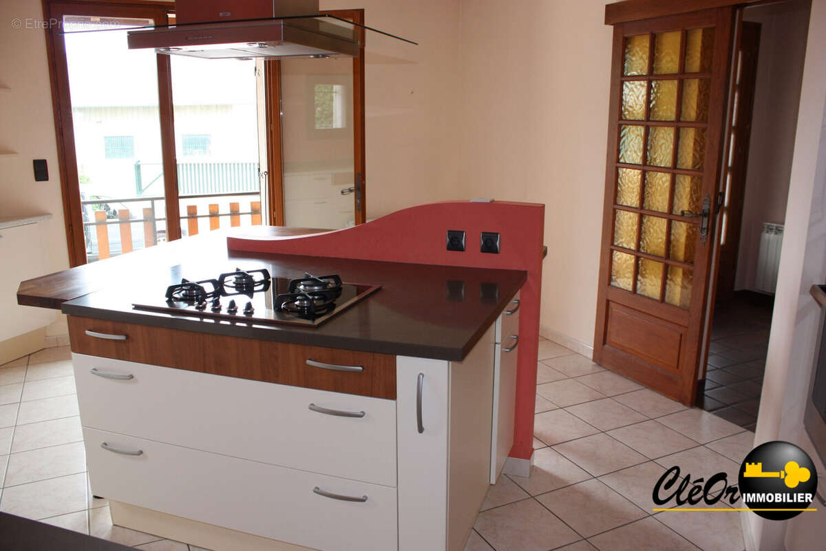 Maison à SAINT-MARTIN-DU-FRENE