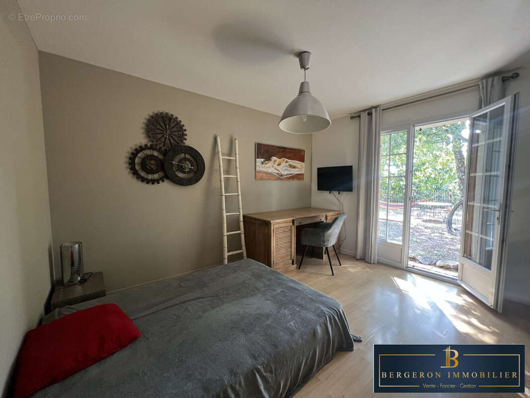 Maison à SAINT-CEZAIRE-SUR-SIAGNE