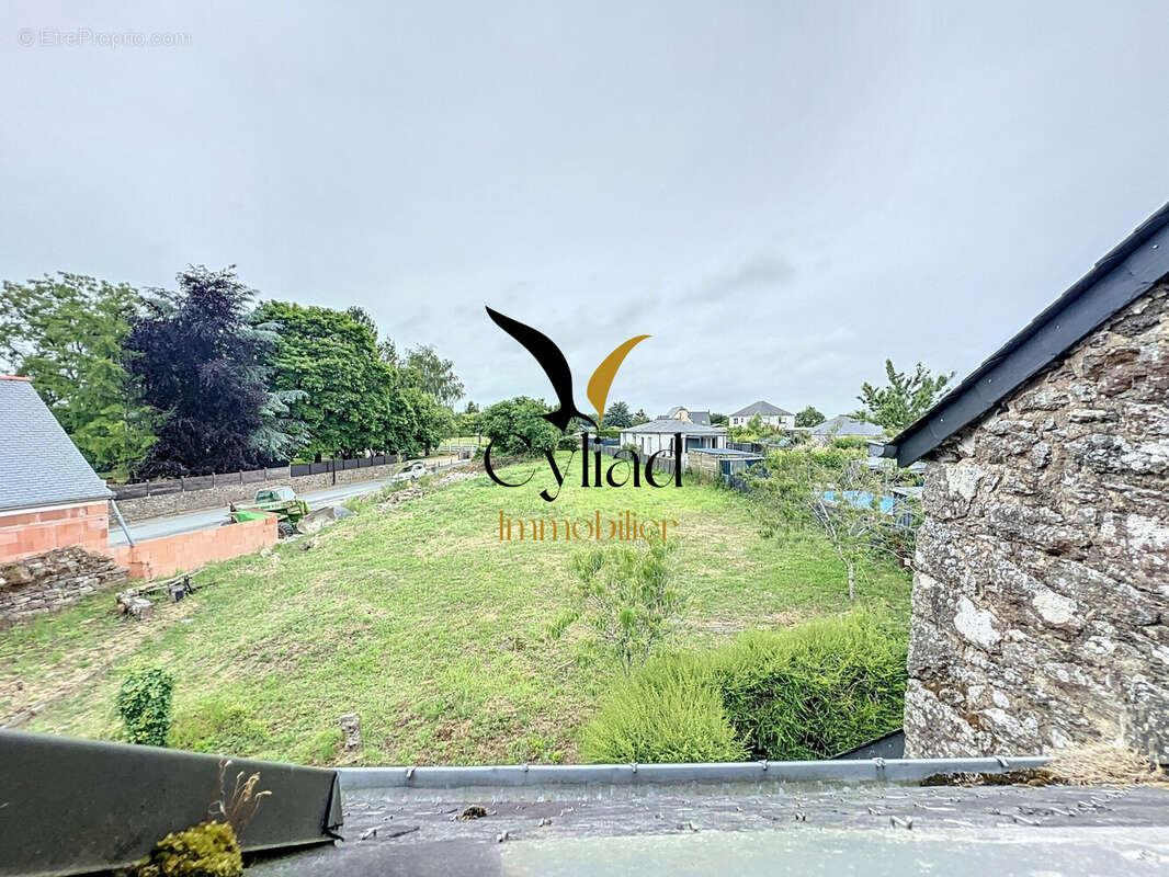 Maison à MINIAC-MORVAN