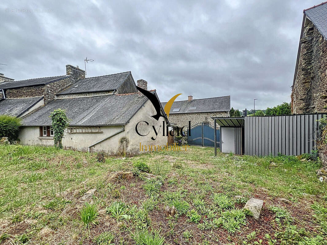 Maison à MINIAC-MORVAN