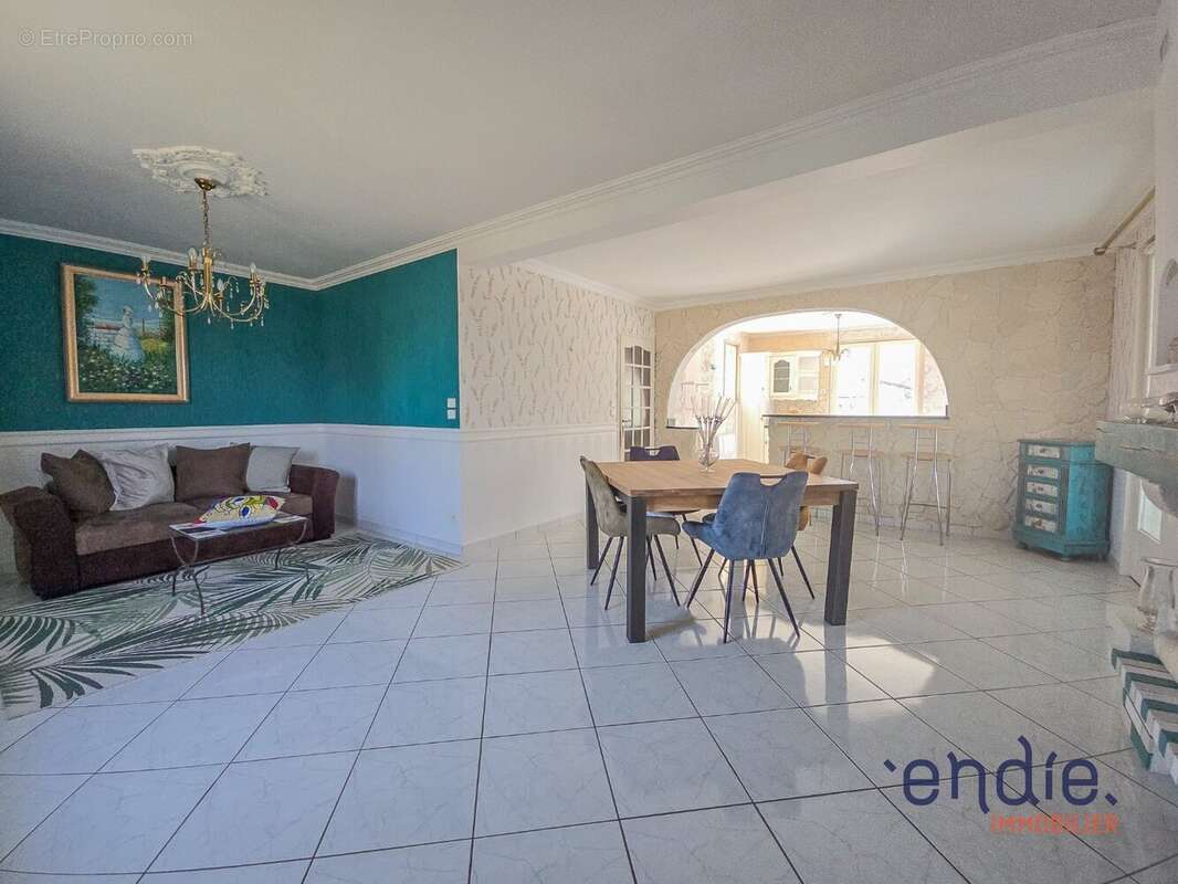 Maison à BESSAY-SUR-ALLIER