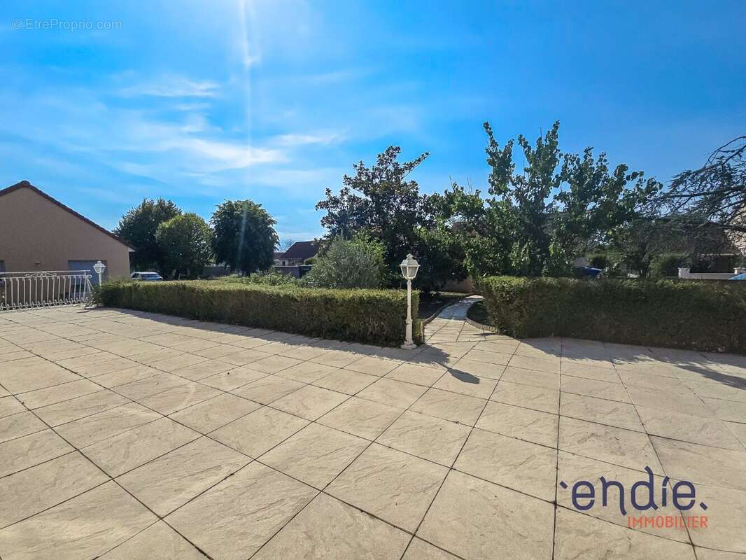 Maison à BESSAY-SUR-ALLIER