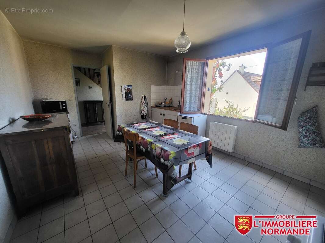 Maison à BONNIERES-SUR-SEINE