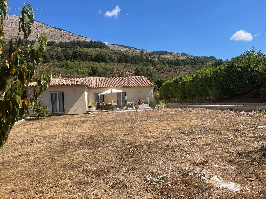 Maison à ESCRAGNOLLES