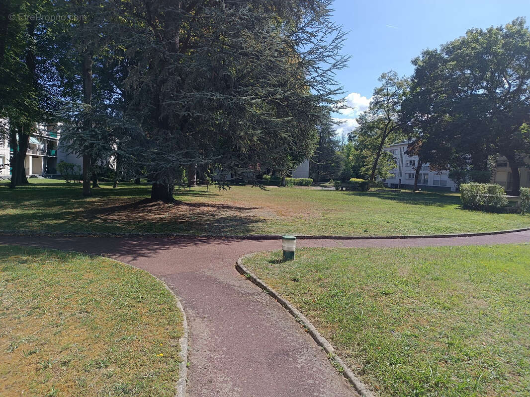 Appartement à GOUVIEUX
