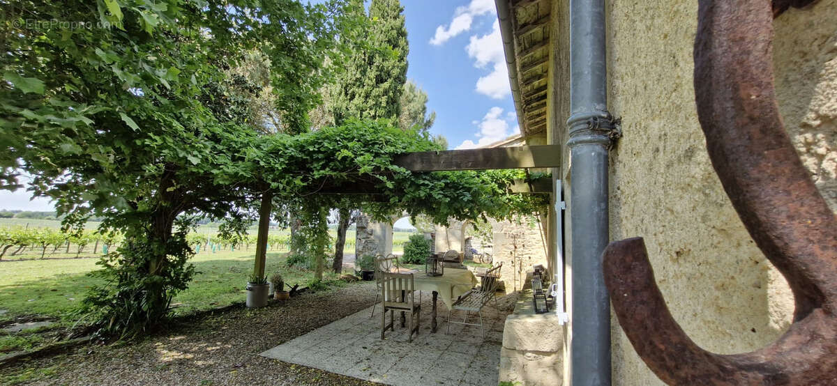 Maison à SAINT-FORT-SUR-GIRONDE