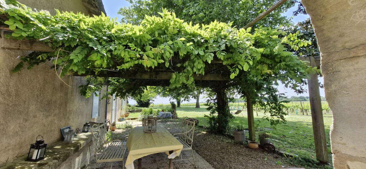 Maison à SAINT-FORT-SUR-GIRONDE