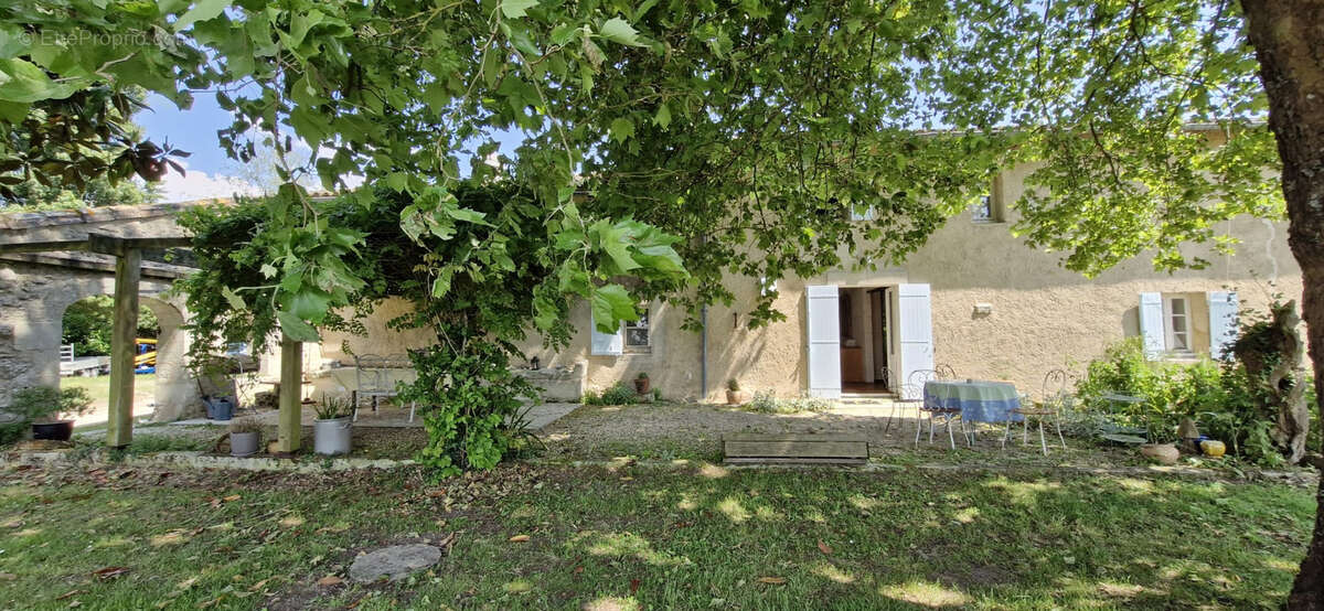 Maison à SAINT-FORT-SUR-GIRONDE