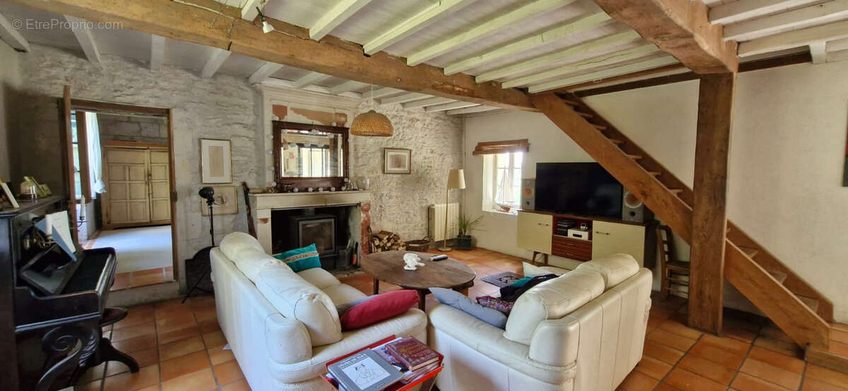 Maison à SAINT-FORT-SUR-GIRONDE