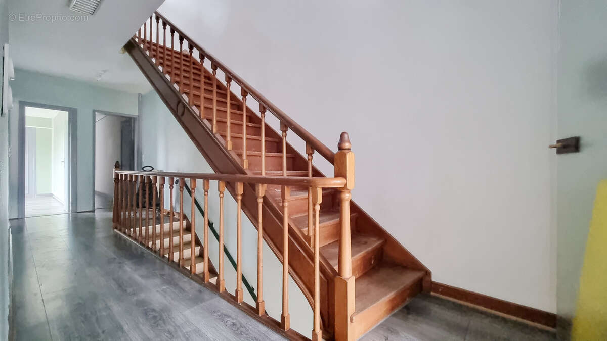 Maison à BRUAY-LA-BUISSIERE