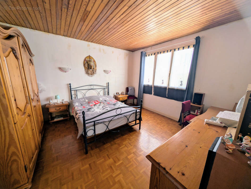 Maison à SAINTE-SAVINE