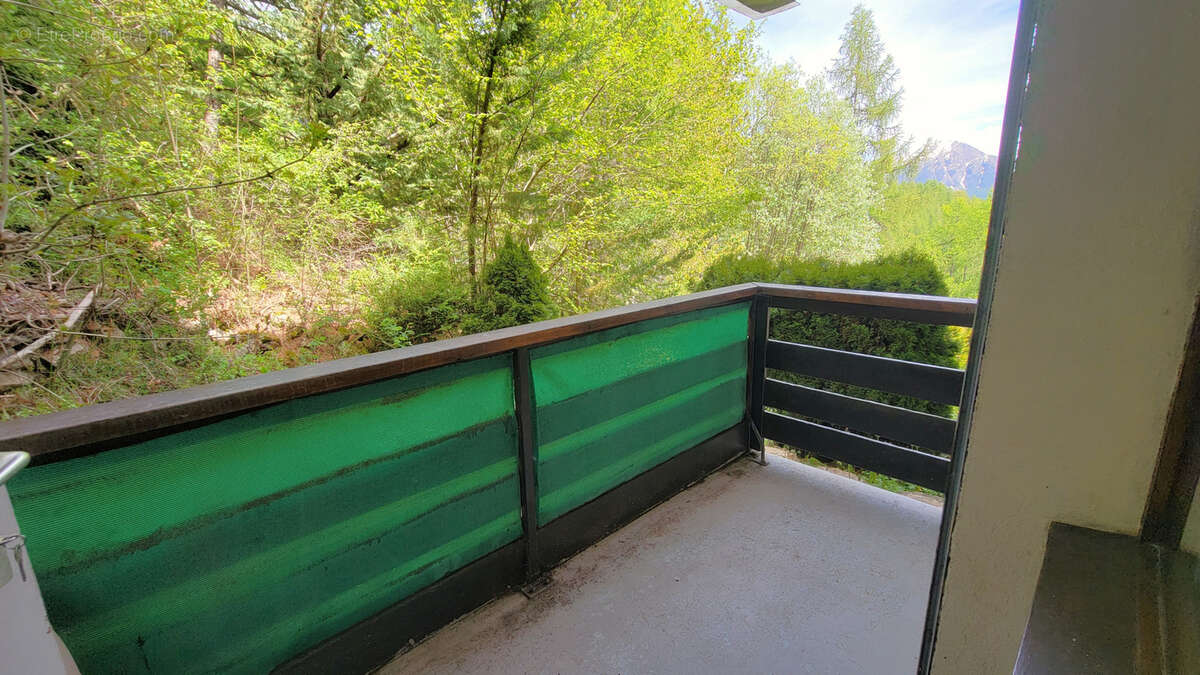 Appartement à SAINT-MICHEL-DE-CHAILLOL