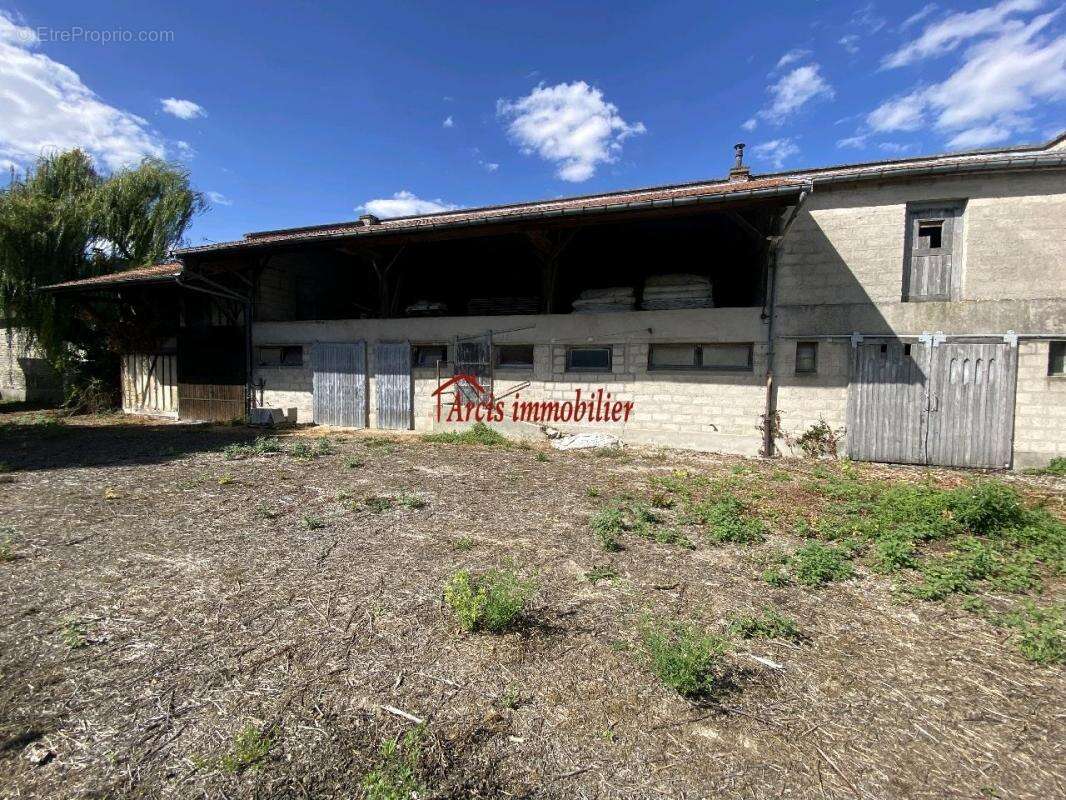 Maison à ARCIS-SUR-AUBE