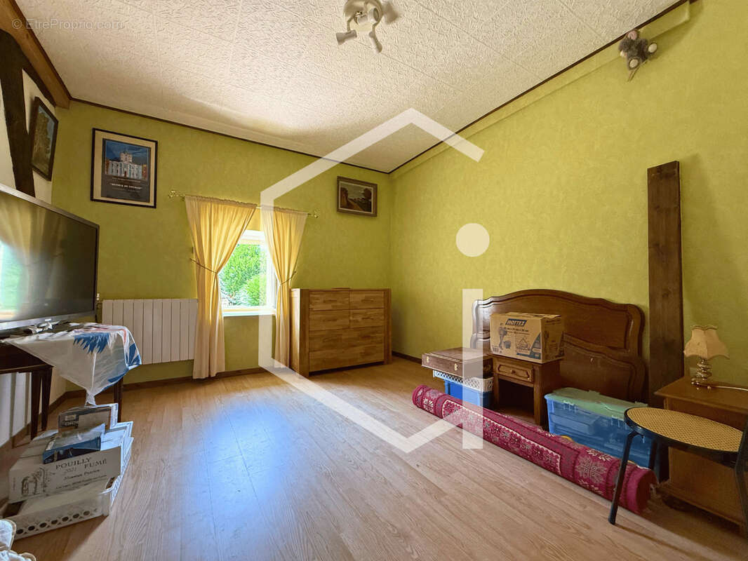 Maison à SAINT-VERAIN