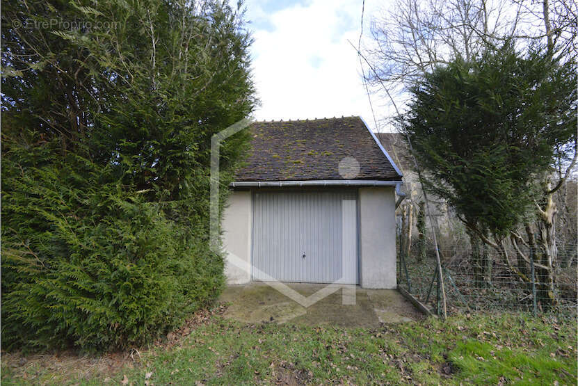 Maison à SAINT-VERAIN