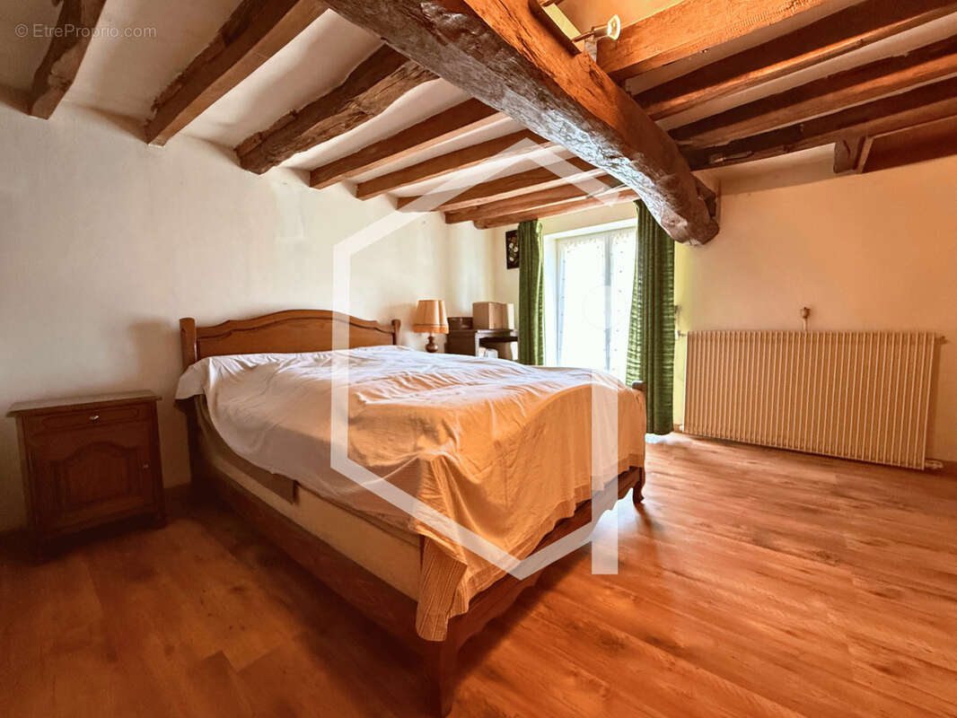 Maison à SAINT-VERAIN