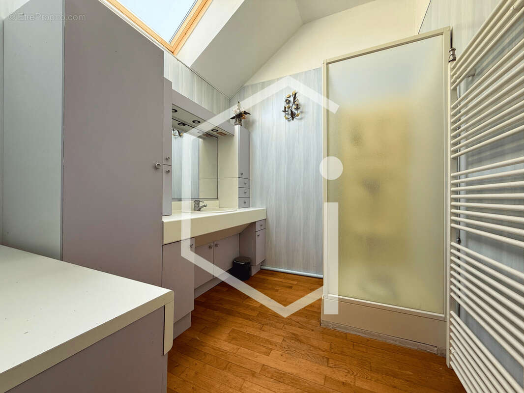 Maison à SAINT-VERAIN