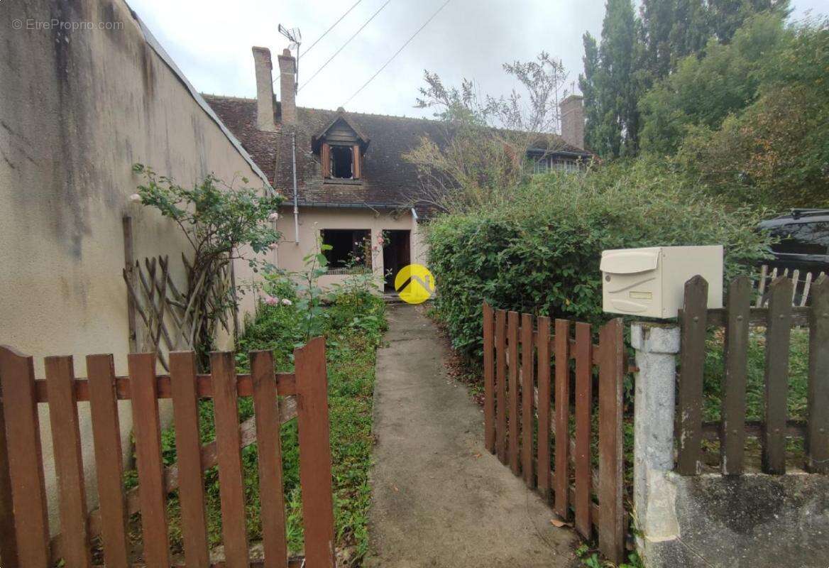 Maison à VAILLY-SUR-SAULDRE