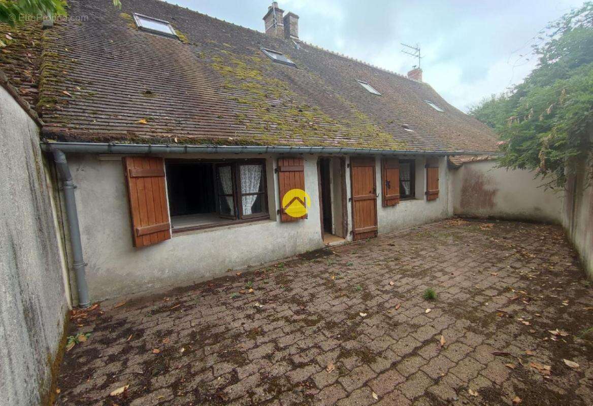 Maison à VAILLY-SUR-SAULDRE