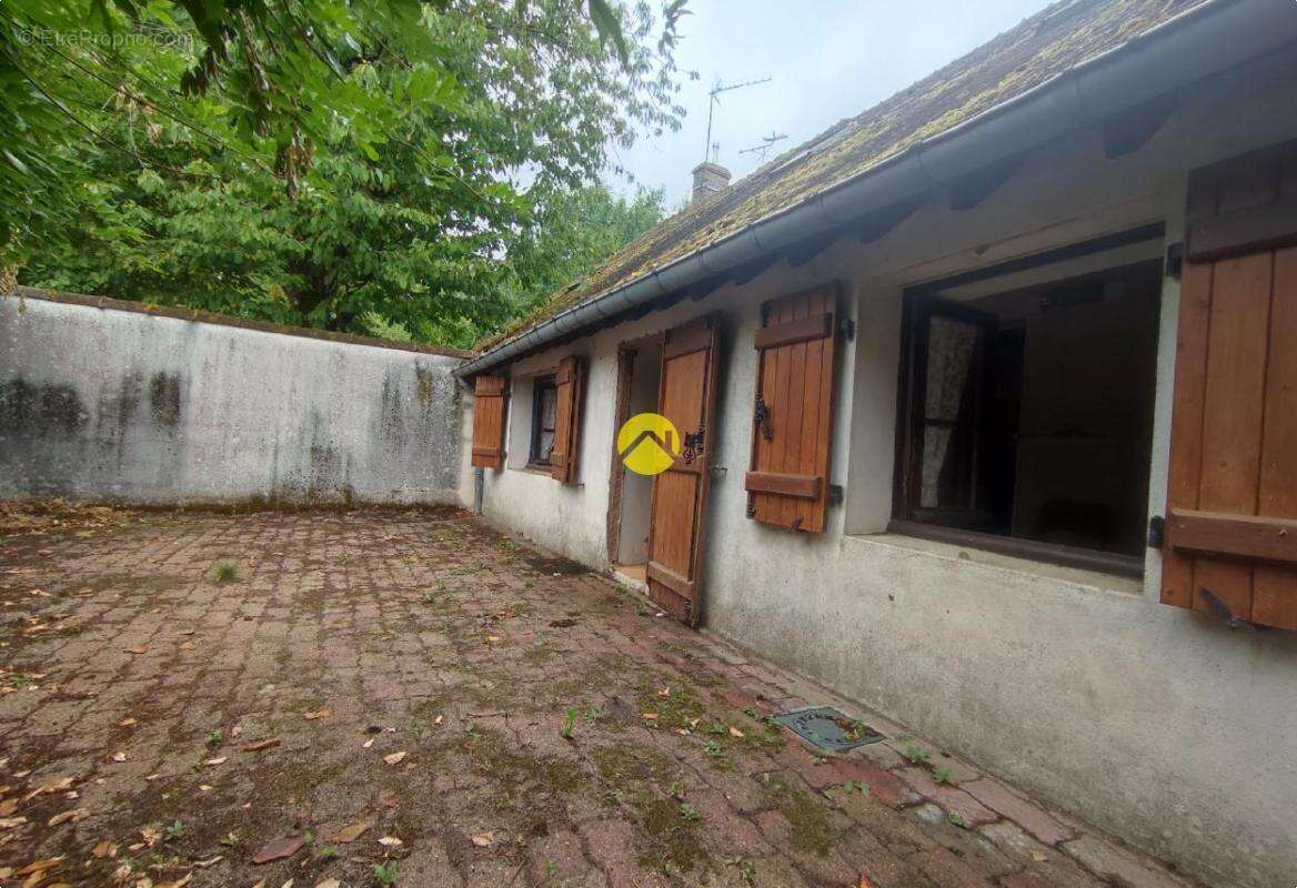 Maison à VAILLY-SUR-SAULDRE