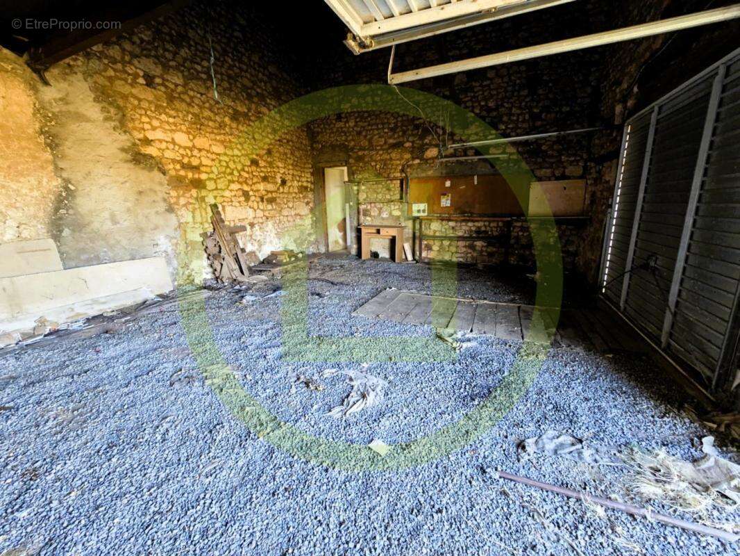 Maison à SAINT-BONNET-SUR-GIRONDE