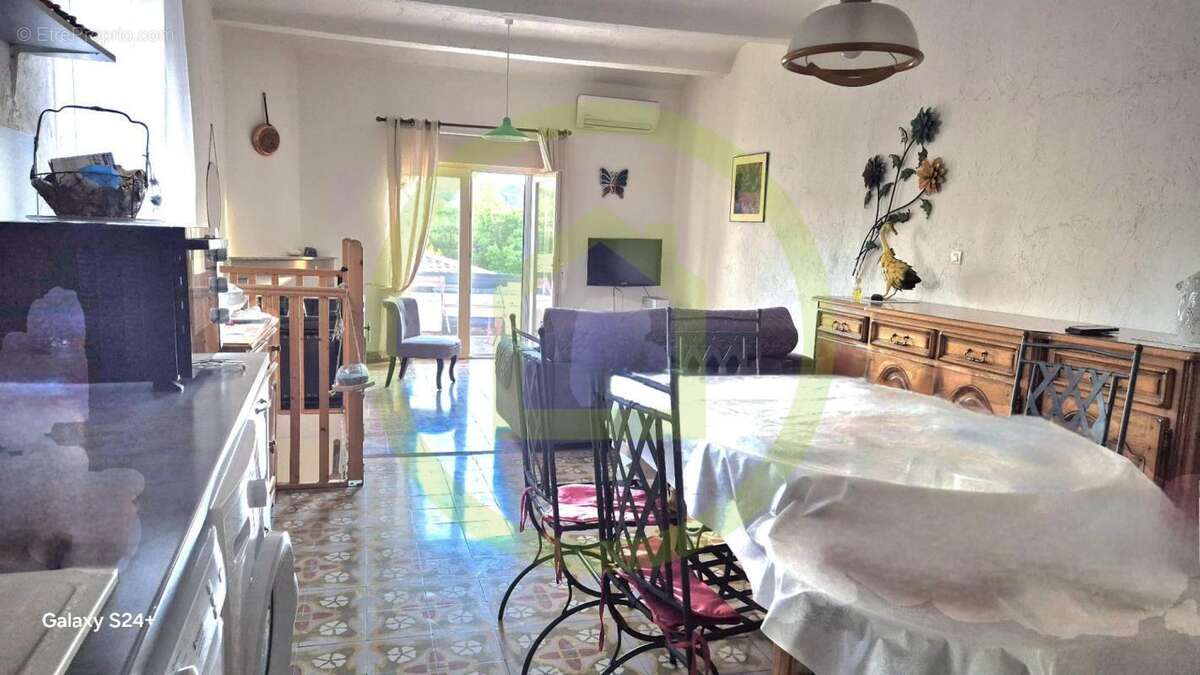 Maison à SAINT-ANDRE-DE-CRUZIERES