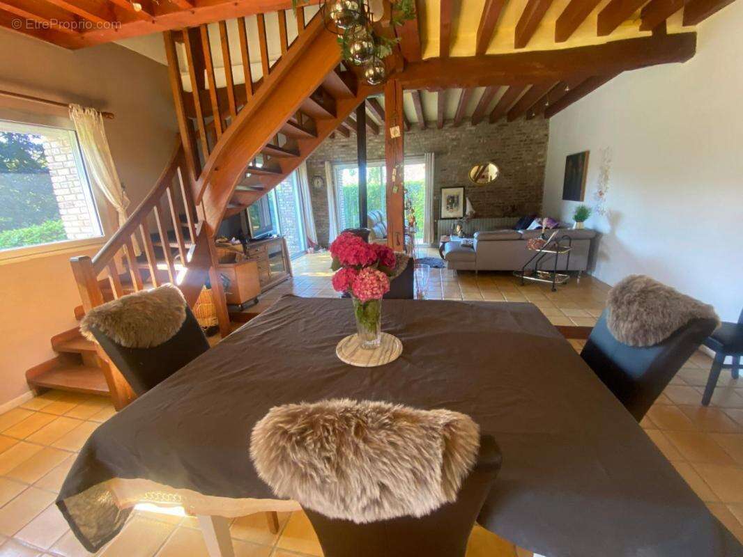 Maison à OUVILLE-LA-RIVIERE