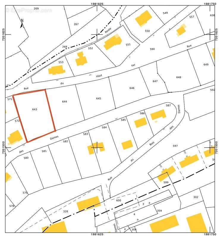 Terrain à SAULXURES-SUR-MOSELOTTE