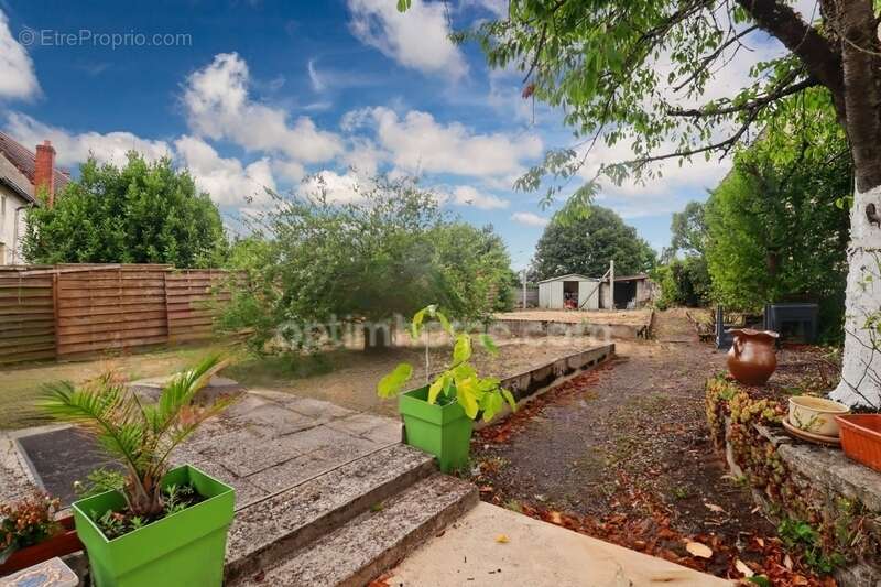 Maison à MAGNAC-LAVAL