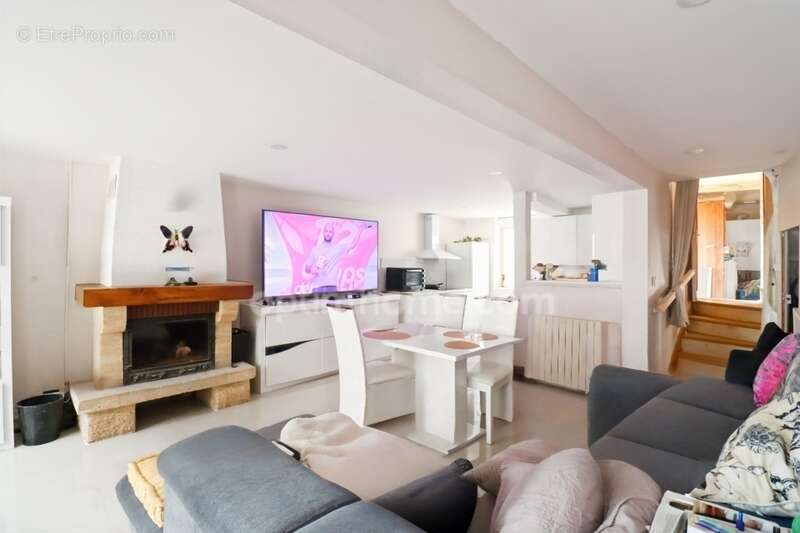 Maison à MAGNAC-LAVAL