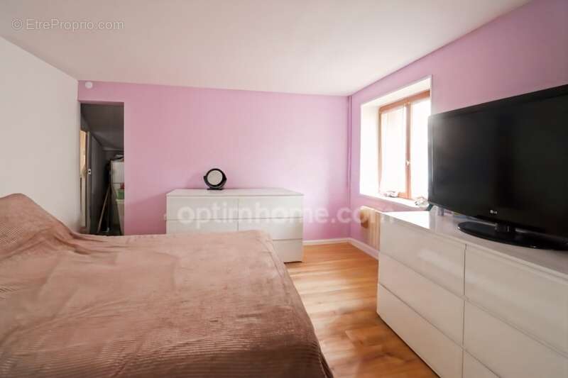 Maison à MAGNAC-LAVAL