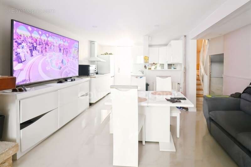 Maison à MAGNAC-LAVAL