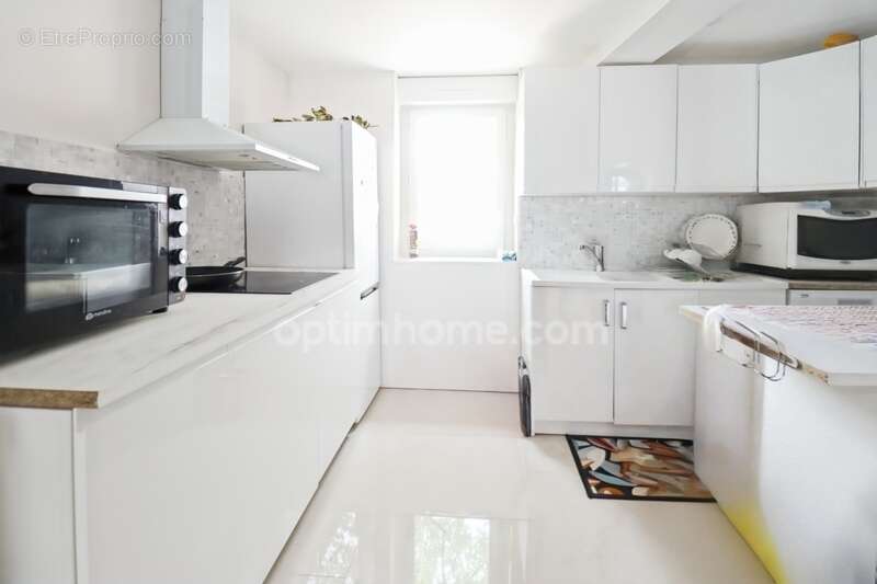 Maison à MAGNAC-LAVAL