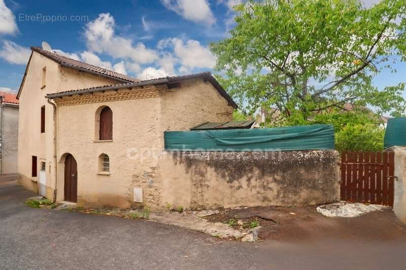 Maison à MAGNAC-LAVAL