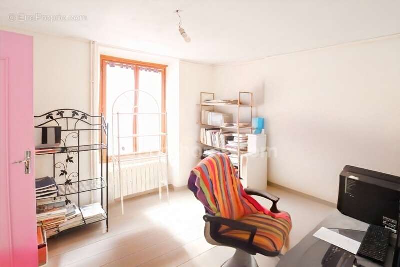 Maison à MAGNAC-LAVAL