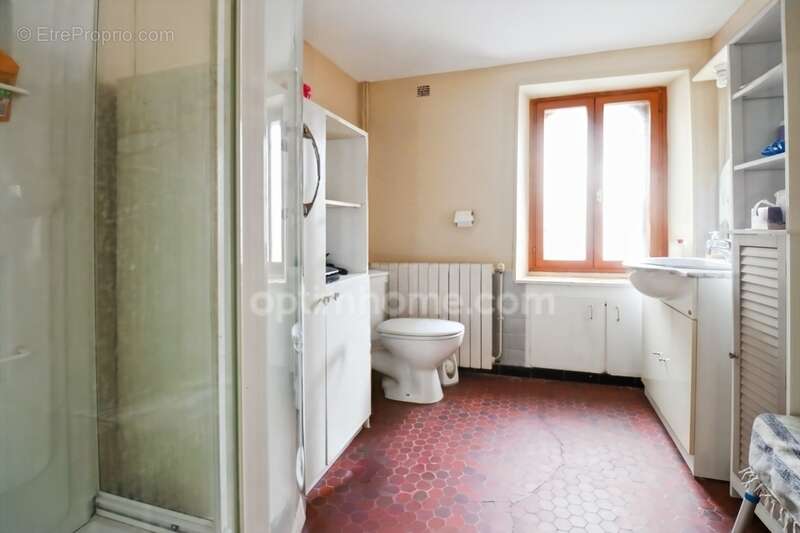 Maison à MAGNAC-LAVAL