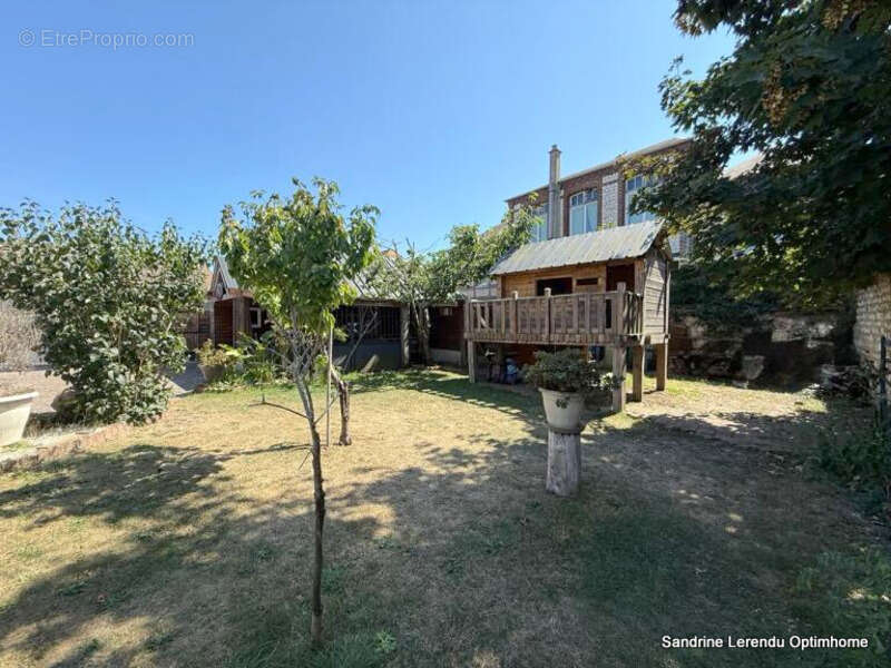 Maison à CRIQUEBEUF-SUR-SEINE