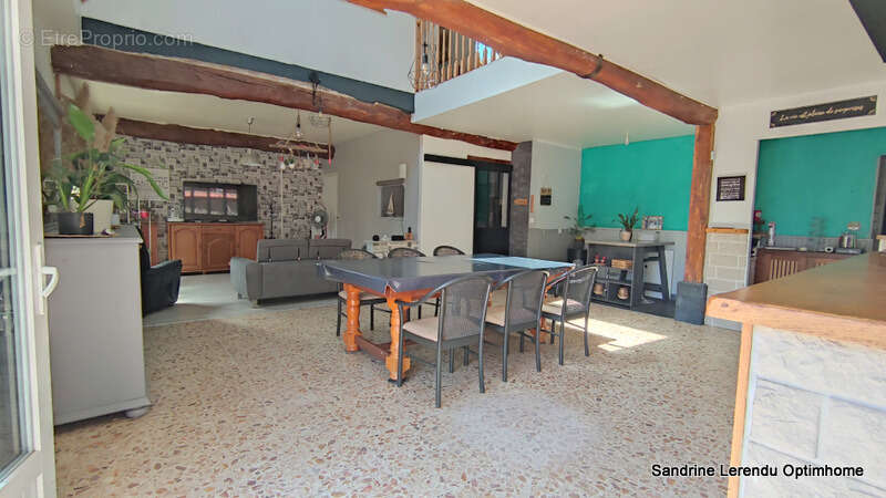 Maison à CRIQUEBEUF-SUR-SEINE