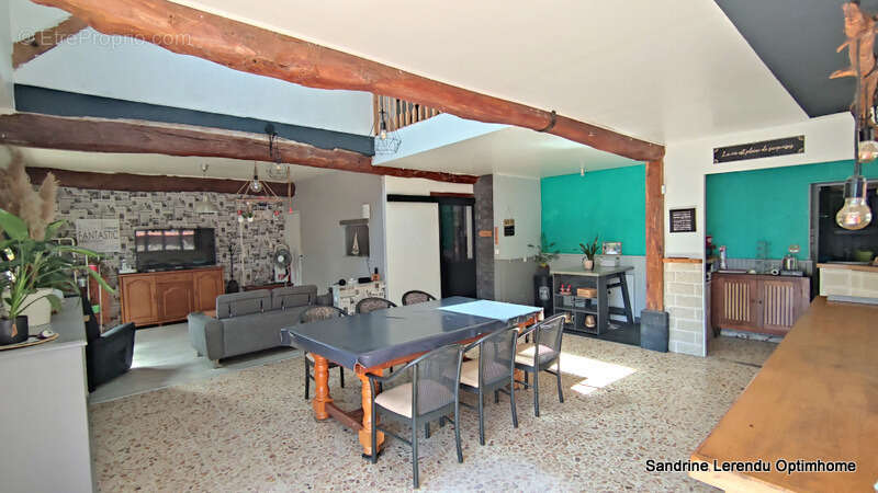 Maison à CRIQUEBEUF-SUR-SEINE