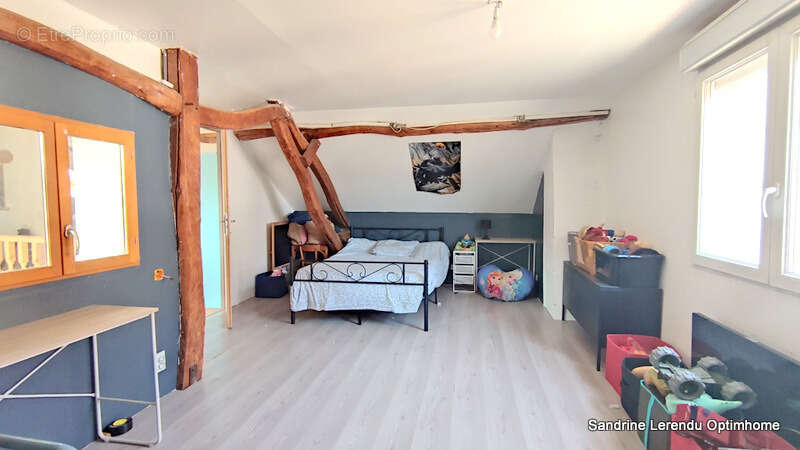 Maison à CRIQUEBEUF-SUR-SEINE