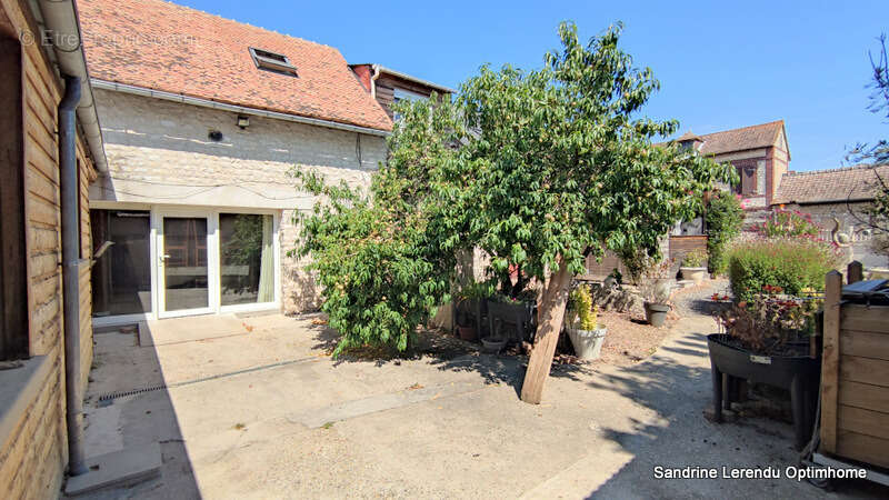 Maison à CRIQUEBEUF-SUR-SEINE