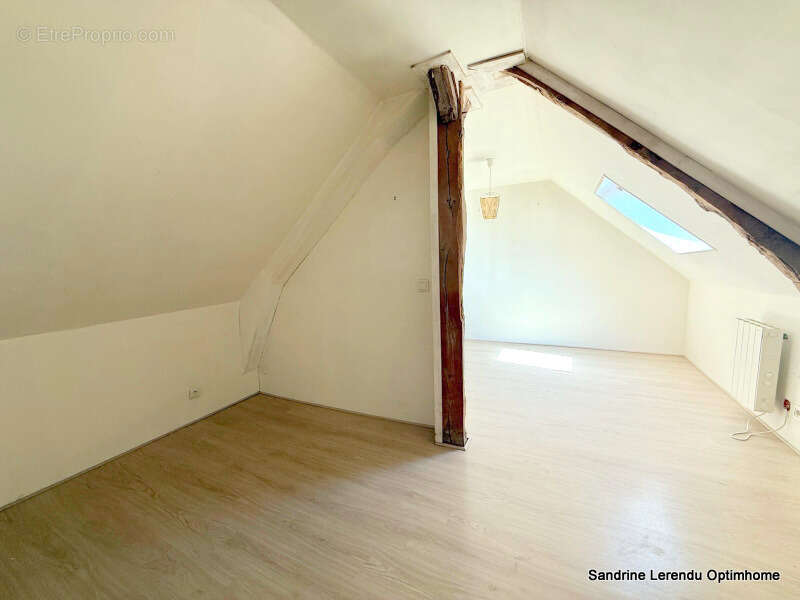 Maison à CRIQUEBEUF-SUR-SEINE