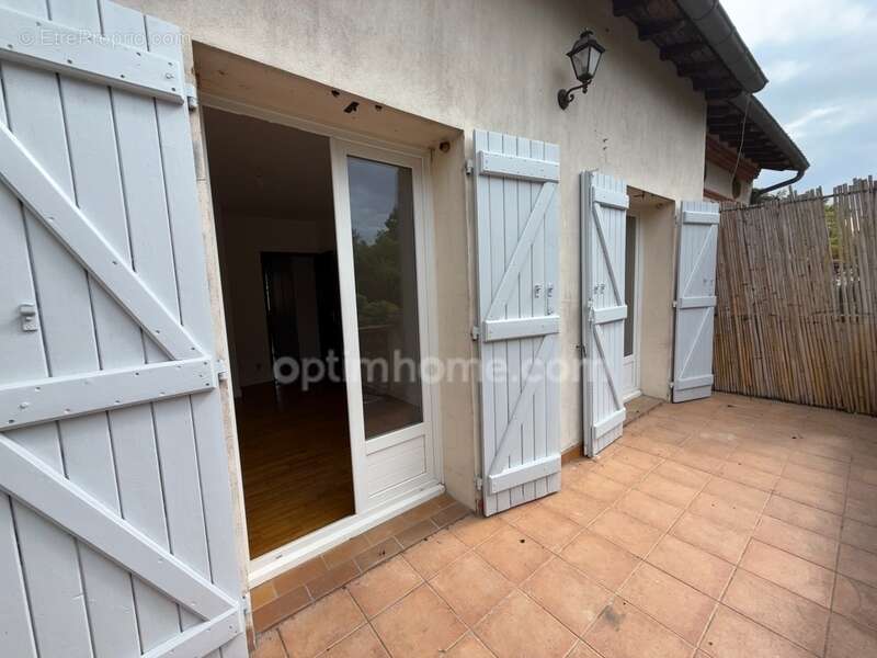 Maison à MONTAIGUT-SUR-SAVE