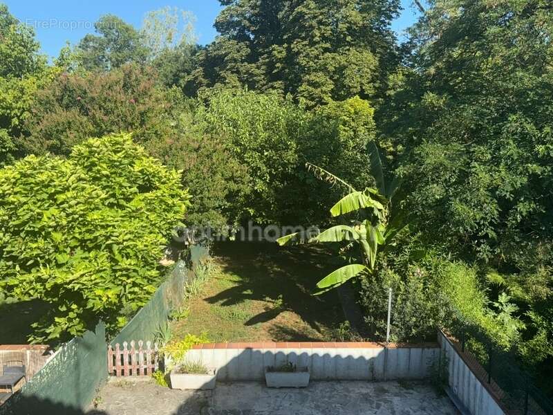 Maison à MONTAIGUT-SUR-SAVE