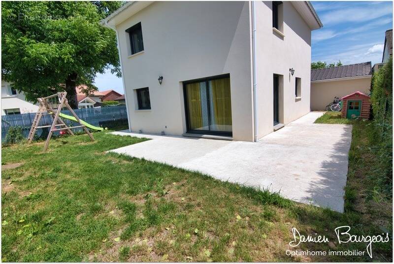 Maison à SAINT-GENIS-POUILLY