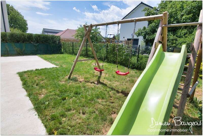Maison à SAINT-GENIS-POUILLY